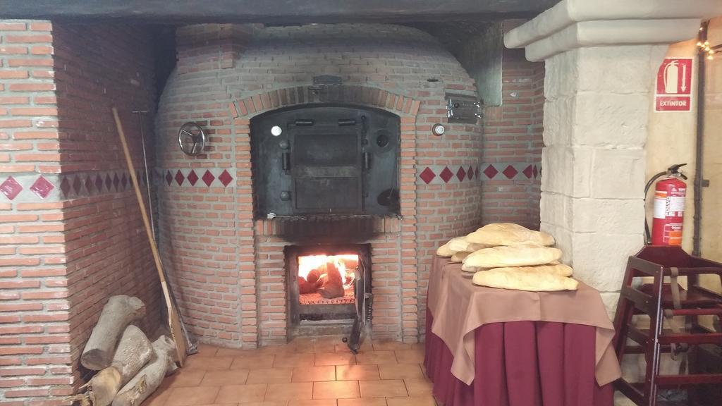 Hotel La Brasa Vélez de Benaudalla المظهر الخارجي الصورة
