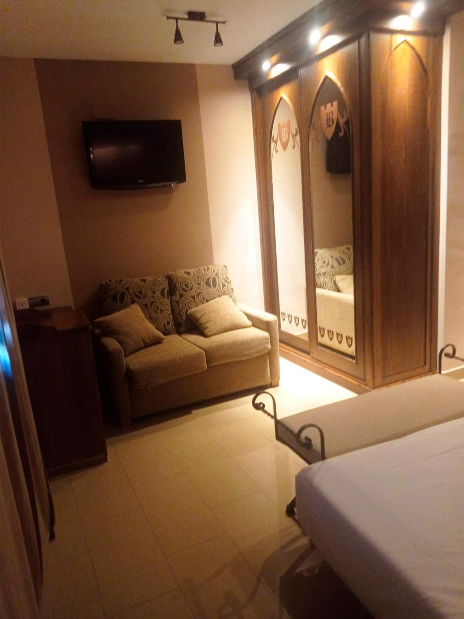 Hotel La Brasa Vélez de Benaudalla المظهر الخارجي الصورة