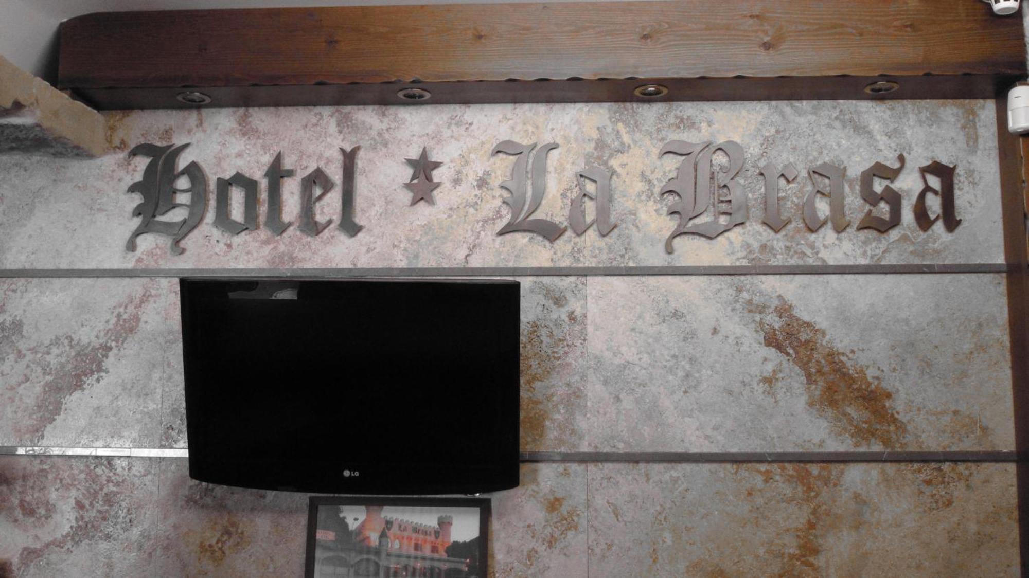 Hotel La Brasa Vélez de Benaudalla المظهر الخارجي الصورة